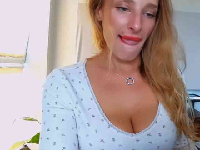 MarilynShow webcam