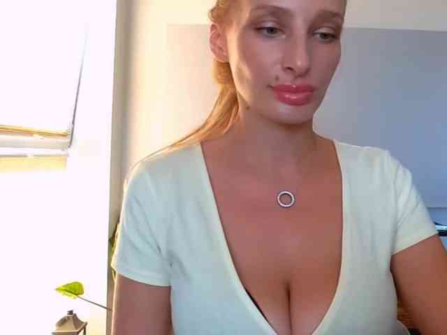 MarilynShow webcam