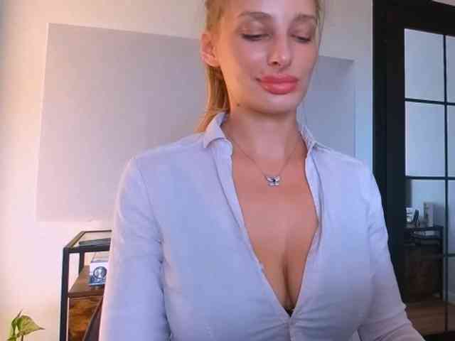 MarilynShow webcam