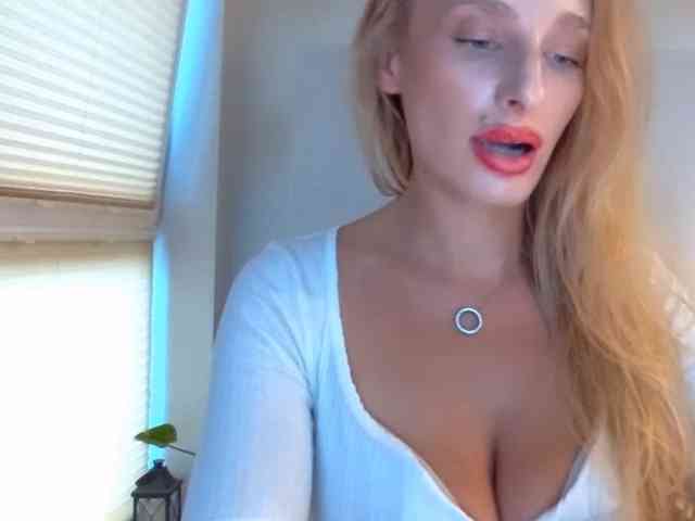 MarilynShow webcam