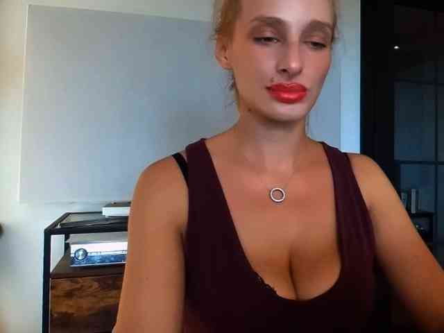MarilynShow webcam