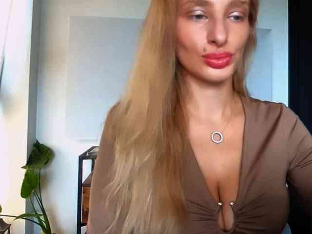MarilynShow webcam