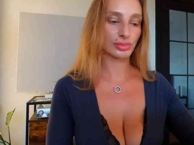 MarilynShow webcam