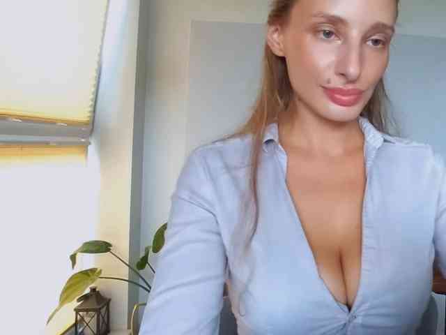 MarilynShow webcam