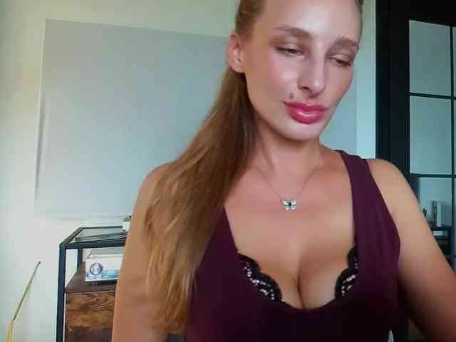 MarilynShow webcam