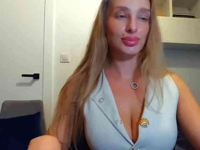 Model: MarilynShow