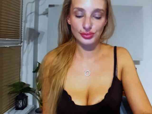MarilynShow webcam