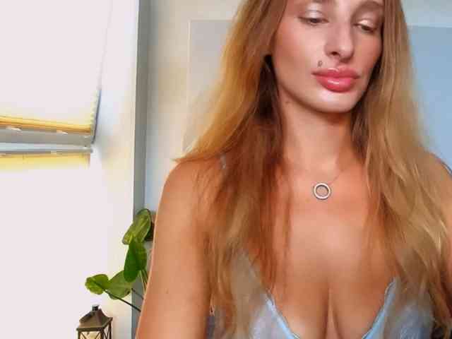 MarilynShow webcam