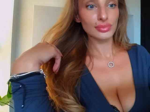 MarilynShow webcam