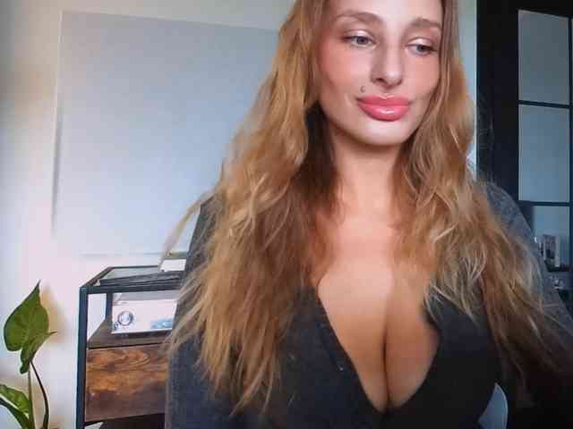 MarilynShow webcam