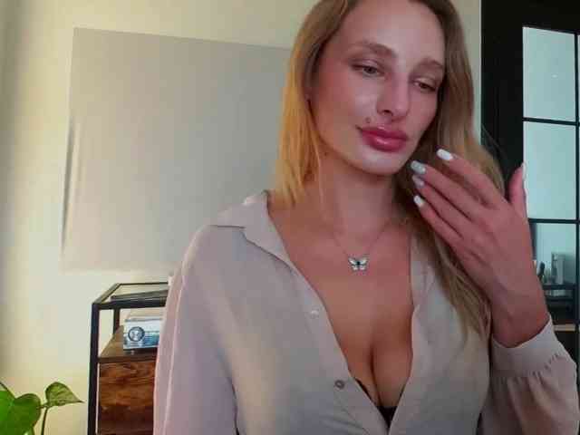 MarilynShow webcam