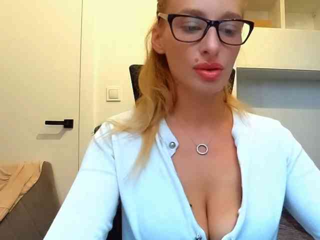 MarilynShow webcam