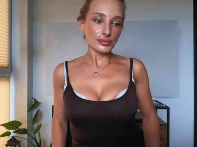 MarilynShow webcam
