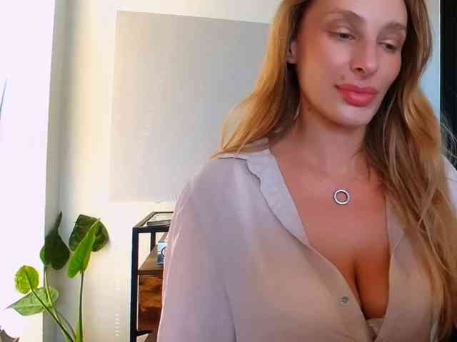 MarilynShow webcam