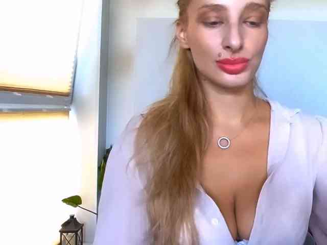 MarilynShow webcam