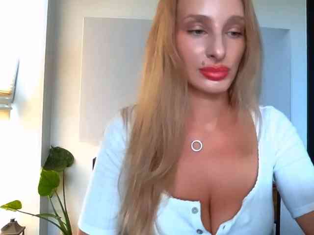 MarilynShow webcam