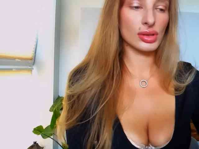 MarilynShow webcam