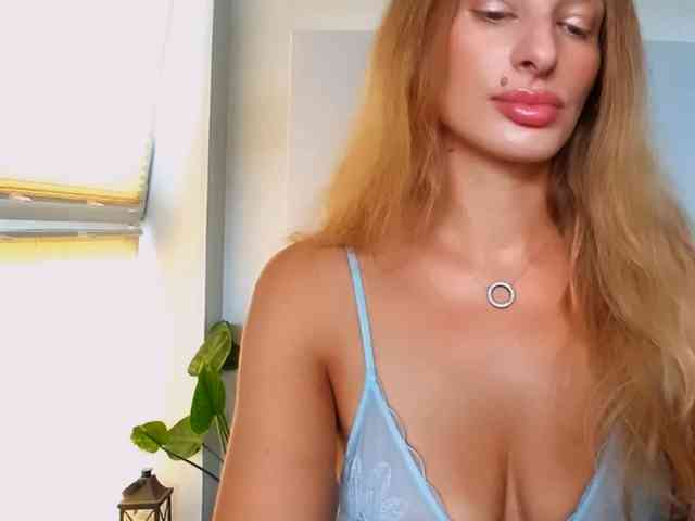 MarilynShow webcam