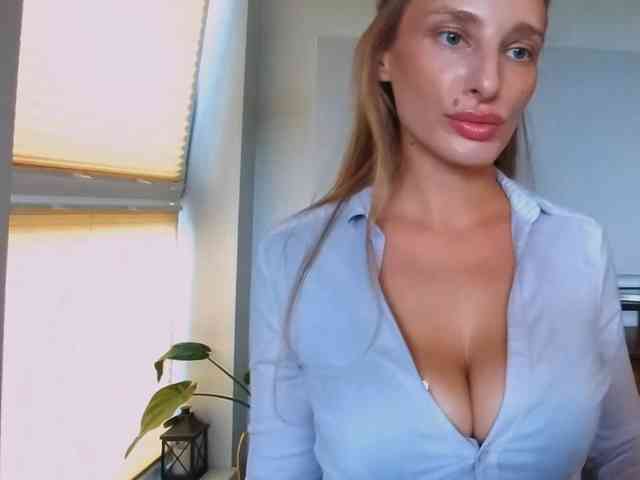 MarilynShow webcam