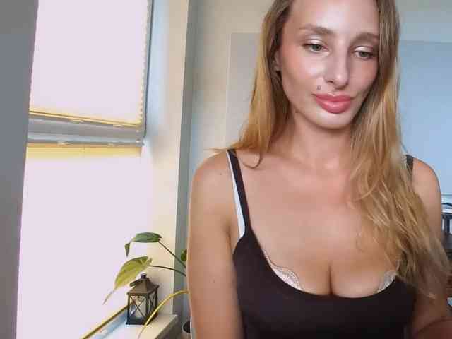 MarilynShow webcam