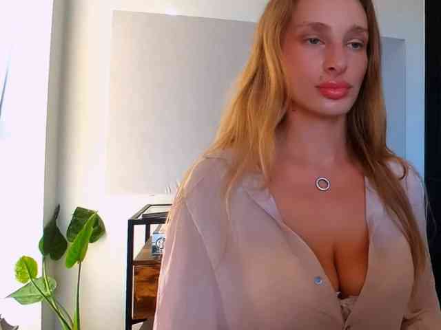 MarilynShow webcam