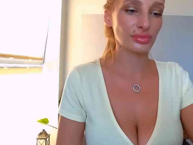 MarilynShow webcam