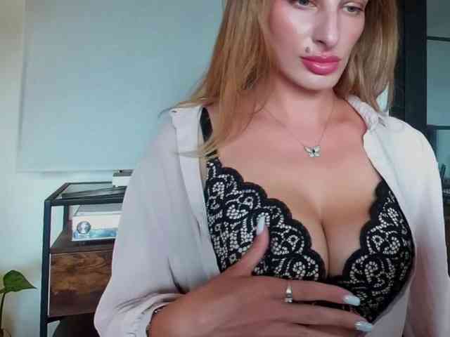 MarilynShow webcam