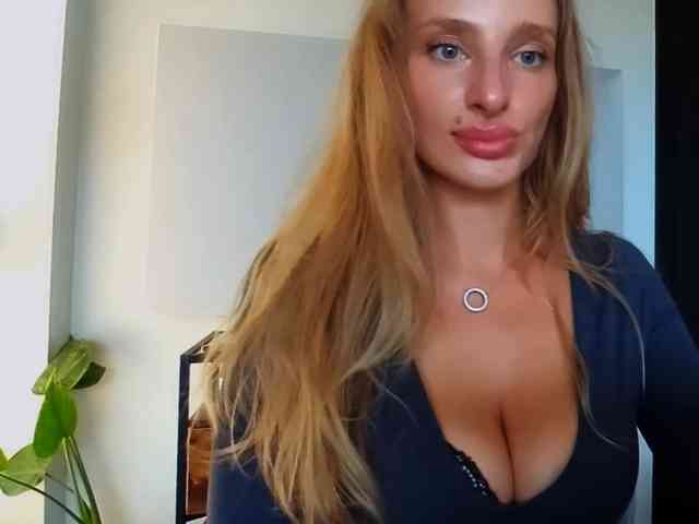 MarilynShow webcam