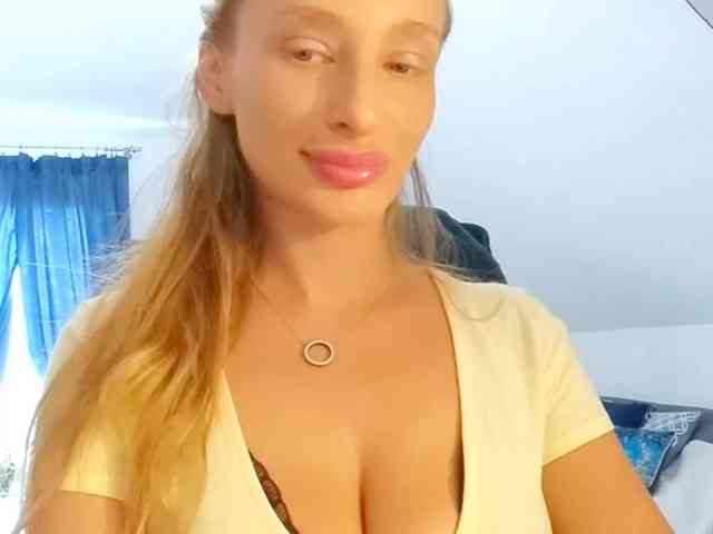 MarilynShow webcam