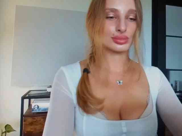 MarilynShow webcam