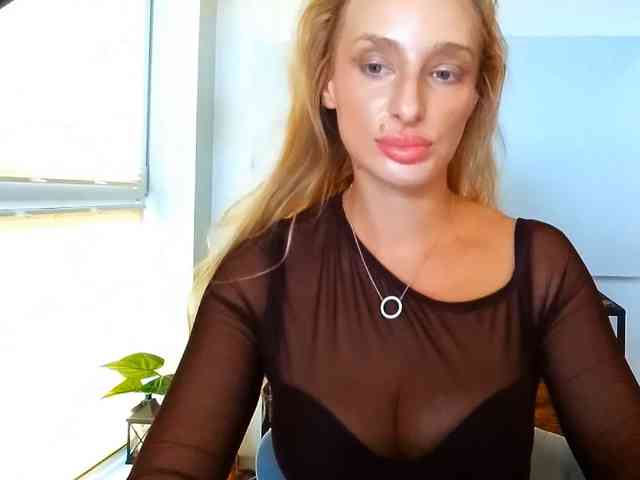 MarilynShow webcam