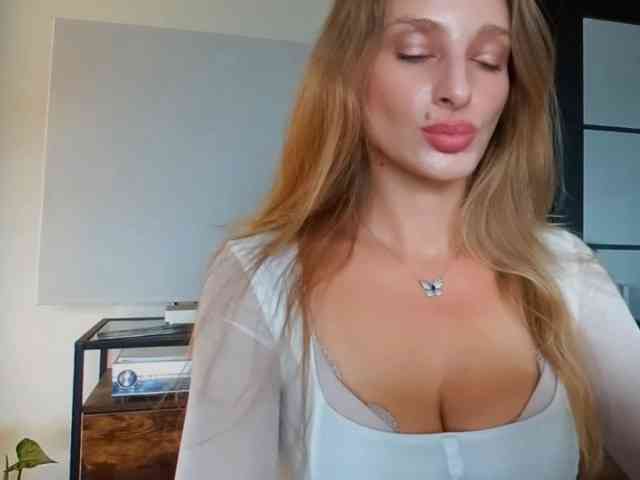 MarilynShow webcam