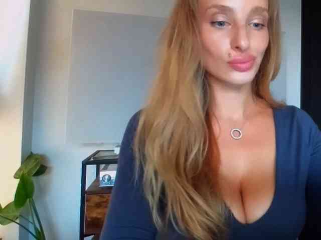 MarilynShow webcam