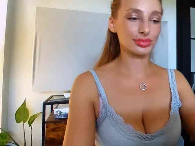 MarilynShow webcam