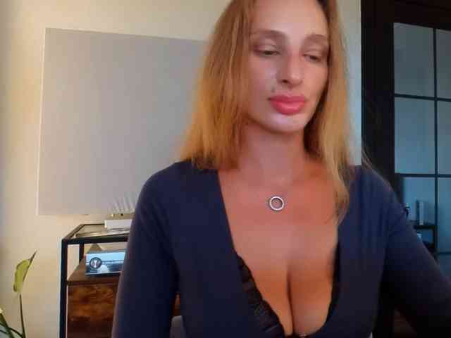 MarilynShow webcam