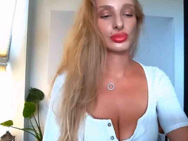 MarilynShow webcam