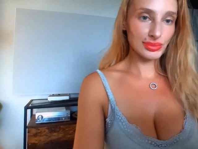 MarilynShow webcam