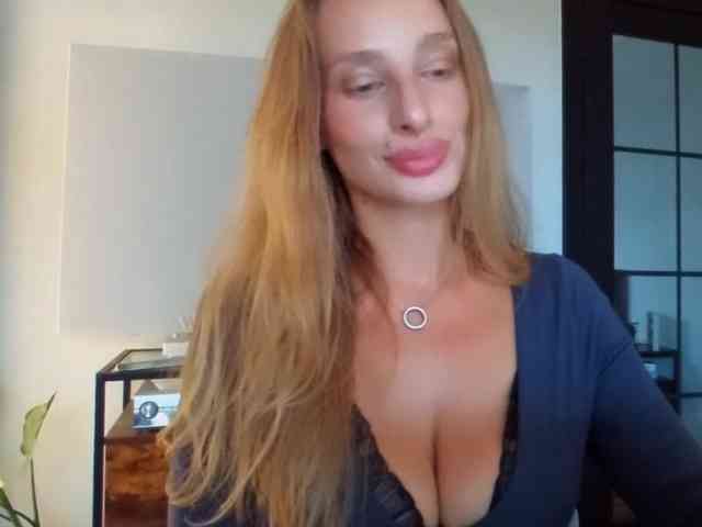 MarilynShow webcam