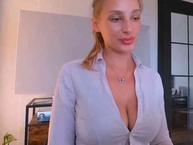 MarilynShow webcam