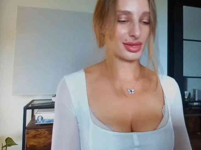 MarilynShow webcam