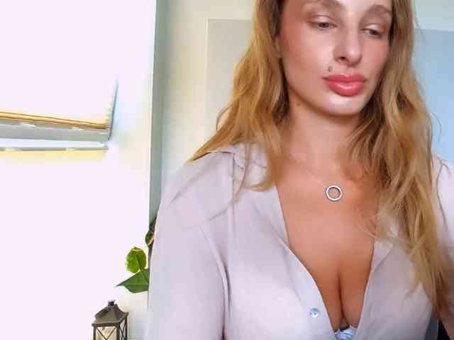 MarilynShow webcam