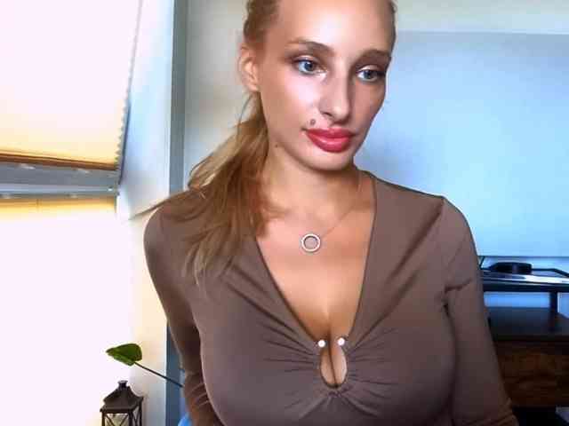 MarilynShow webcam