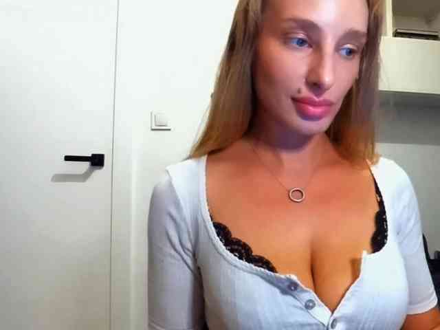 Model: MarilynShow