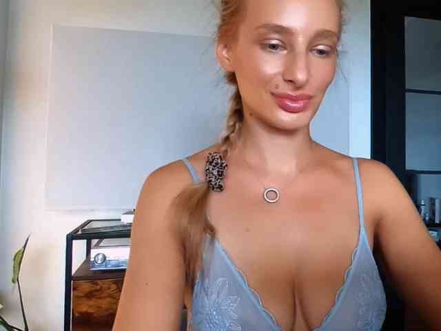MarilynShow webcam