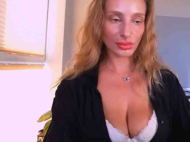 Model: MarilynShow