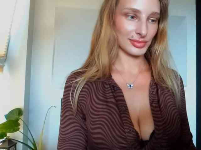 MarilynShow webcam