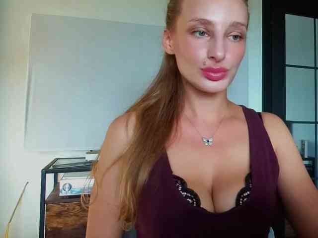 MarilynShow webcam
