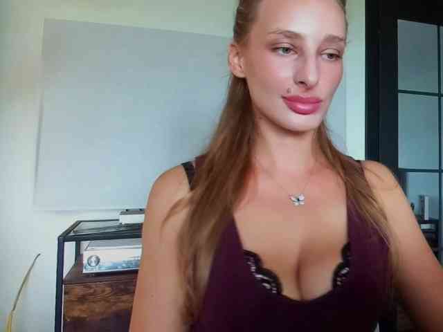 MarilynShow webcam