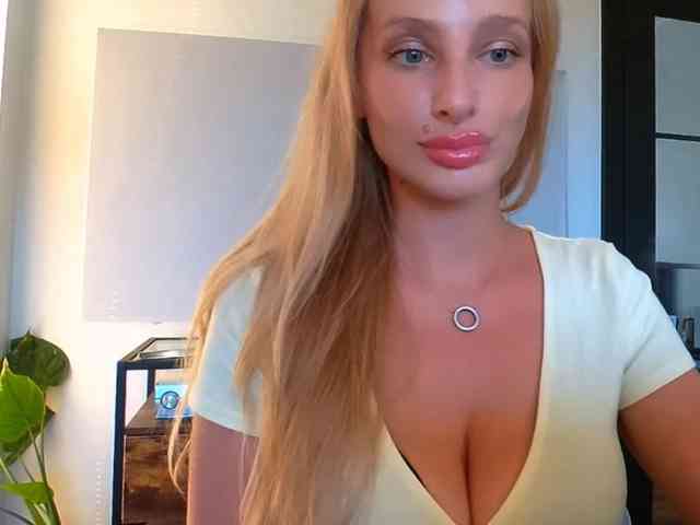 MarilynShow webcam