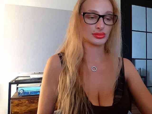 MarilynShow webcam
